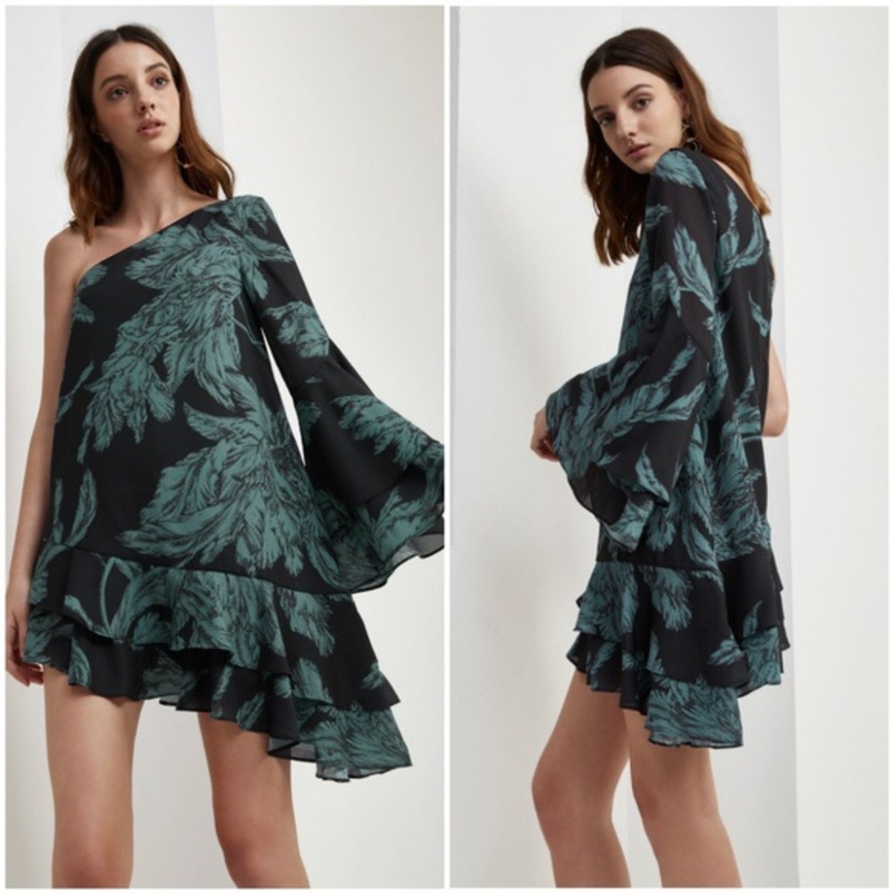 C/MEO Collective Enlighten Long Sleeve Dress